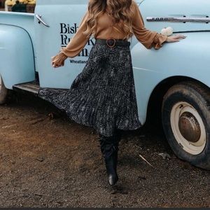 Vince Camuto Midi Skirt